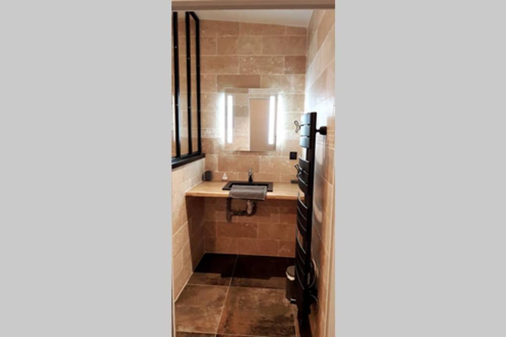 Le Saint Symphorien, Parking Gratuit Privee Apartment Ван Екстериор снимка
